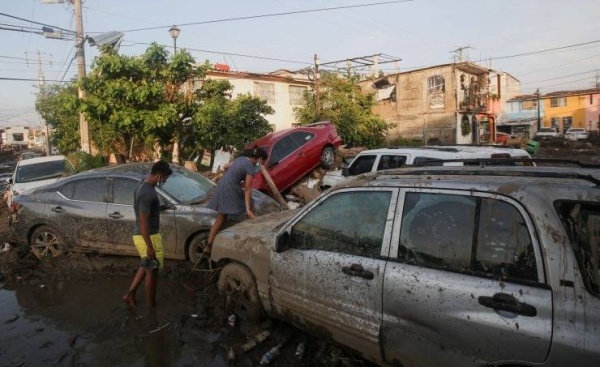 المكسيك: ارتفاع عدد قتلى إعصار أوتيس إلى 48 شخصا