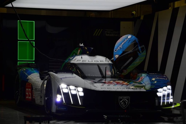 36 سيارة تتنافس على خط الانطلاق في سباق بابكو البحرين 8 ساعات للتحمل