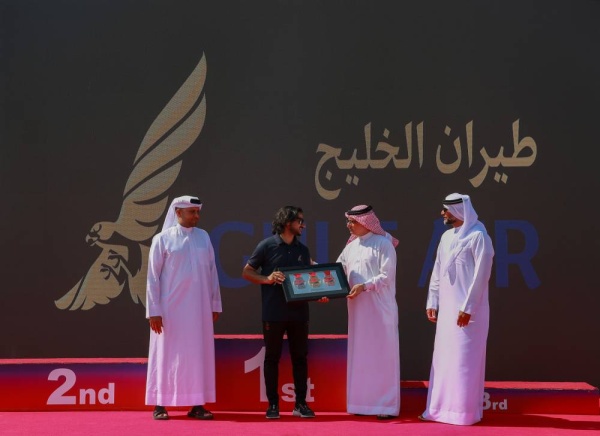 الدراج عبدالله علي بطلا للطواف بجدارة واستحقاق