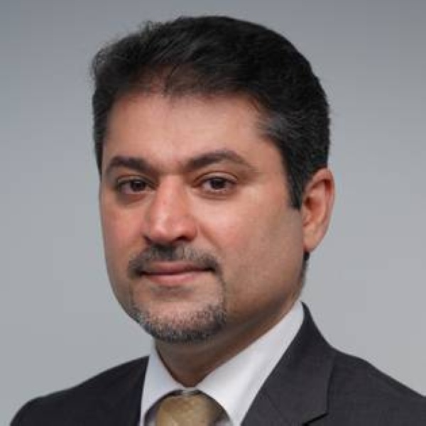 أسدٌ عليّ.. وفي الحروب &laquo;نعامة&raquo;!