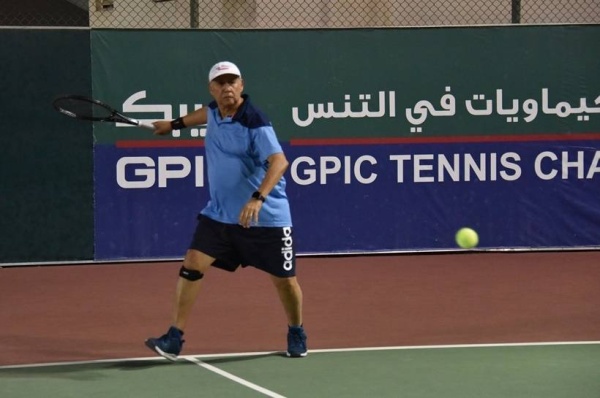 في غياب حامل اللقب اليوم بدء منافسات السوبرلبطولة البتروكيماويات في التنس