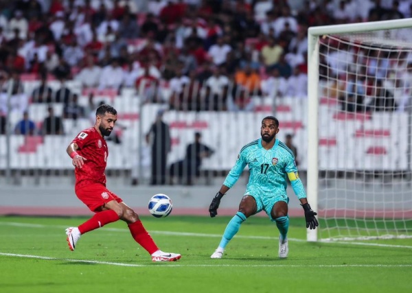 الاحمر يهدر الفرص ويخسر امام الامارات ب"ثنائية"