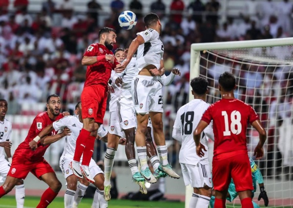 الاحمر يهدر الفرص ويخسر امام الامارات ب"ثنائية"