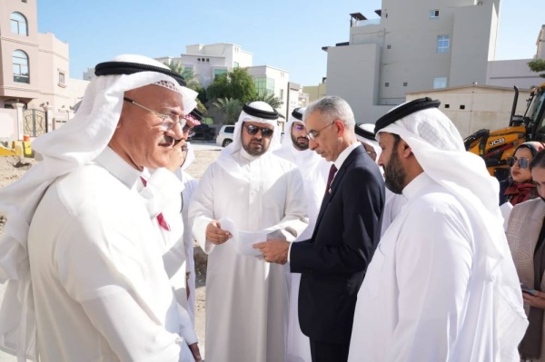 وزير الأشغال يتفقد مشاريع تطوير البنية التحتية بالدائرة الرابعة في المحافظة الشمالية