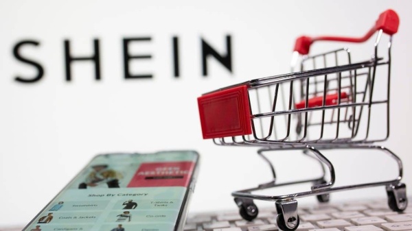 «SHEIN» الصينية.. كيف أصبحت منافسًا قويًا في تجارة الأزياء عبر الإنترنت؟