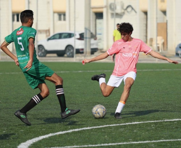 في بطولة ناصر بن حمد للمدارس الثانوية لكرة القدم ركلتي جزاء وتعادل مثير بين الهداية الخليفية وعيسى بن علي