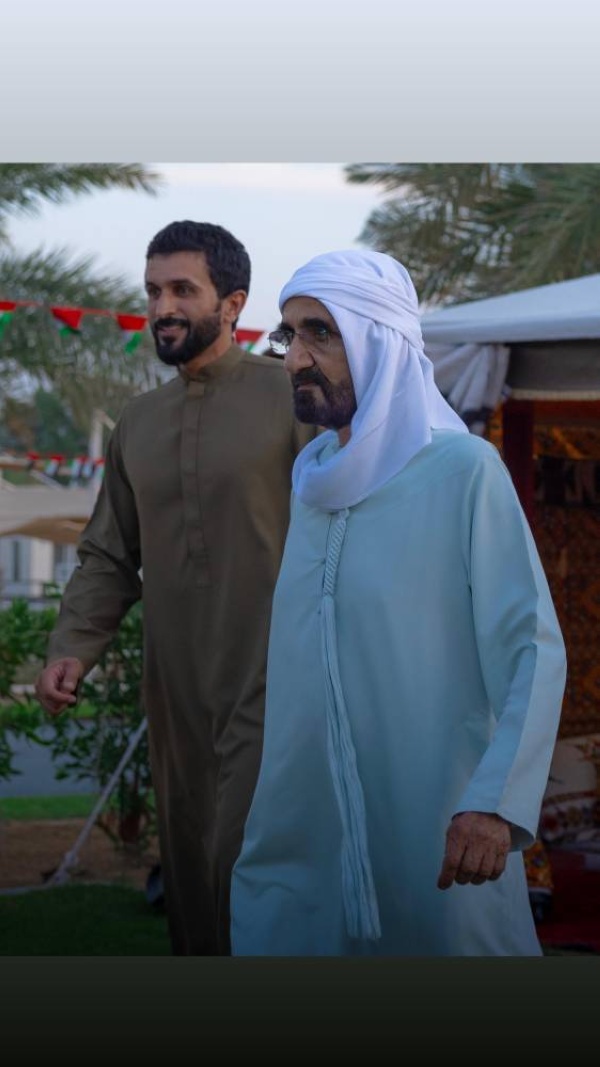 ناصر بن حمد ينشر قصيدة مهداة إلى محمد بن راشد