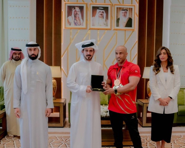 خالد بن حمد : القطاع الرياضي يحظى بكل الدعم لتعزيز قدرة المنتخبات على تحقيق الإنجازات