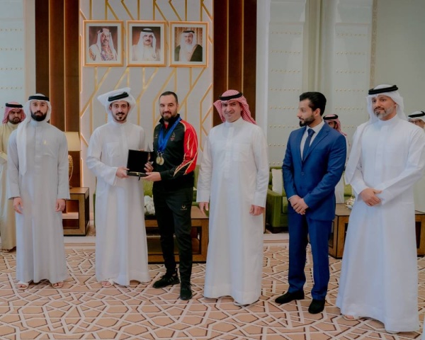 خالد بن حمد : القطاع الرياضي يحظى بكل الدعم لتعزيز قدرة المنتخبات على تحقيق الإنجازات