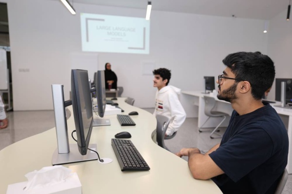 وفد من جامعة الملك فهد للبترول والمعادن يزور مركز ناصر للتأهيل والتدريب المهني