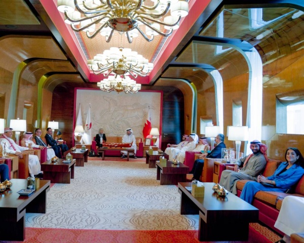 خالد بن حمد يطلع على آخر التحضيرات لاستضافة جولة دي بي ورلد العالمية للجولف