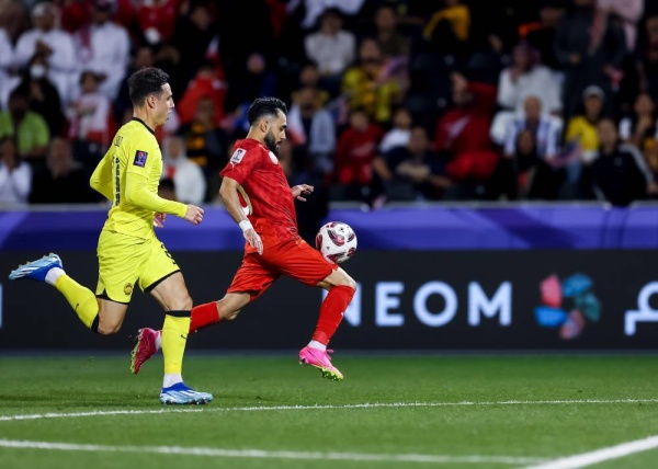 في مباراة مجنونة في دقائقها الأخيرة.. "مدن" يقود الأحمر للفوز على ماليزيا !