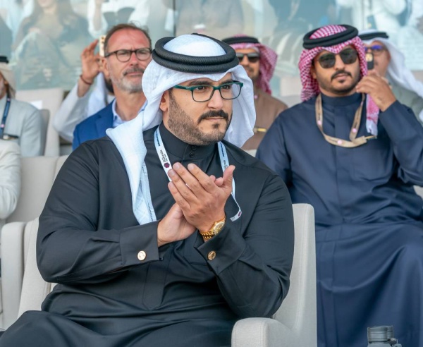 نيابةً عن ولي العهد رئيس الوزراء ... عيسى بن سلمان يتوج الفائزين بكؤوس ولي العهد