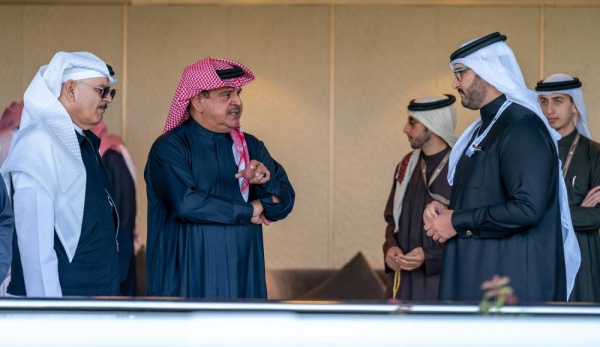 نيابةً عن ولي العهد رئيس الوزراء ... عيسى بن سلمان يتوج الفائزين بكؤوس ولي العهد