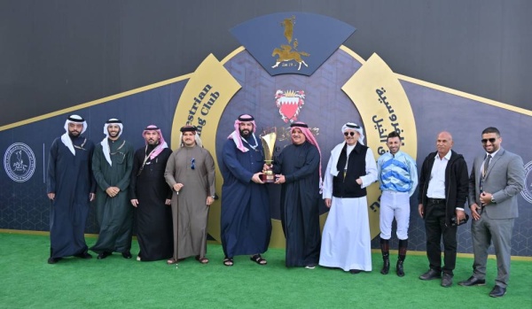 نيابةً عن ولي العهد رئيس الوزراء ... عيسى بن سلمان يتوج الفائزين بكؤوس ولي العهد