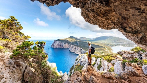 أعمارهم تتجاوز 100 عام.. ماذا يأكل سكان جزيرة سردينيا الإيطالية؟