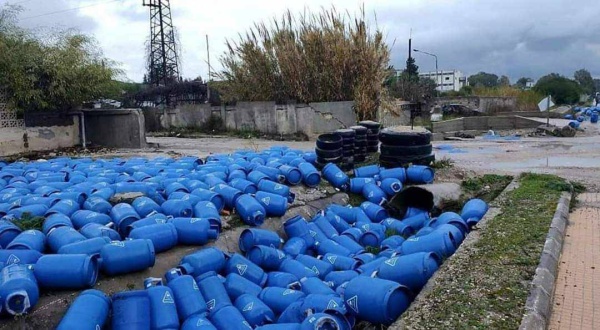 سوريا.. السيول تُحدث اختناقات في اللاذقية وتجرف مئات إسطوانات الغاز