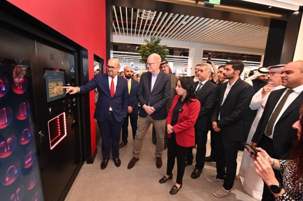 بتلكو تفتتح أول متجر رقمي متكامل في مراسي جاليريا