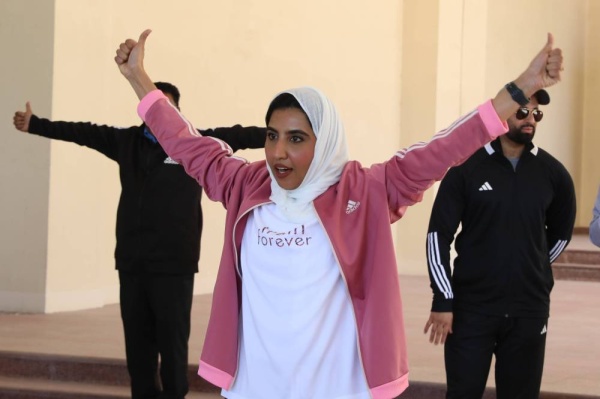 موظفو مركز عيسى الثقافي يحيون "يوم البحرين الرياضي"