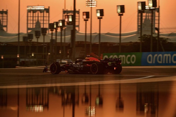 فريق فيراري يواصل سيطرته في ختام التجارب الحرة للفورمولا1