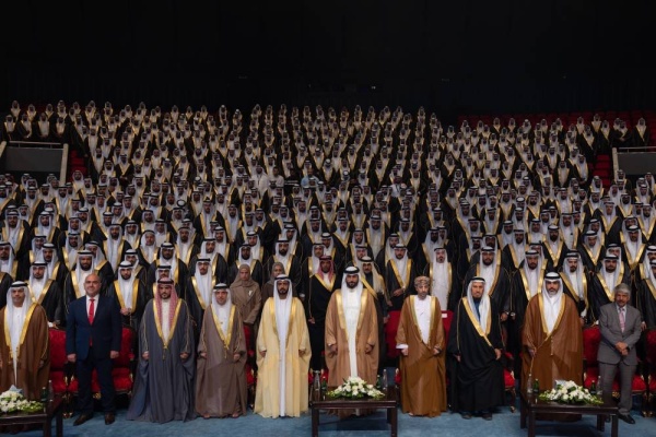 البحرين تزفّ 1600 عريس في أكبر حفل زواج جماعي