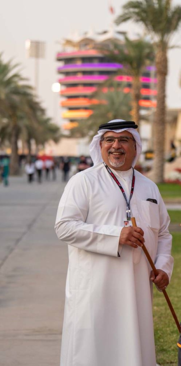ولي العهد رئيس الوزراء.. جعل البحرين على خارطة رياضة السيارات العالمية