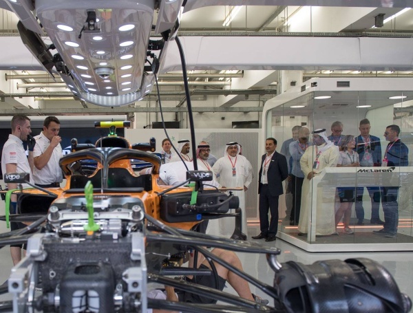 ولي العهد رئيس الوزراء.. جعل البحرين على خارطة رياضة السيارات العالمية