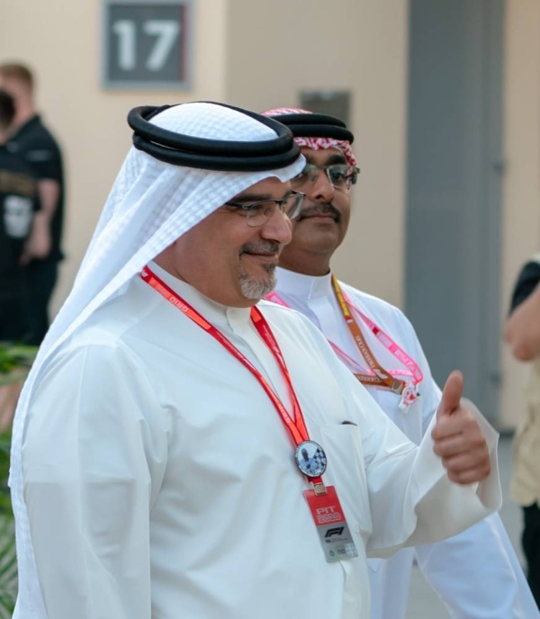 ولي العهد رئيس الوزراء.. جعل البحرين على خارطة رياضة السيارات العالمية