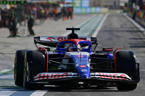 ريكاردو الأسرع في أولى فعاليات سباق جائزة البحرين الكبرى للفورمولا وان 2024