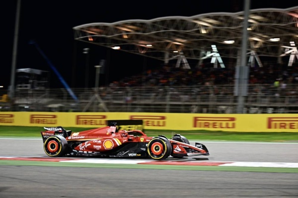 فيرستابن ينطلق أولاً في سباق الذكرى العشرين لجائزة البحرين الكبرى للفورمولا 1