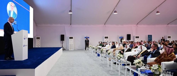 خالد بن عبد الله يشهد تدشين المحطة الكهروضوئية لشركة ايميرس الزياني