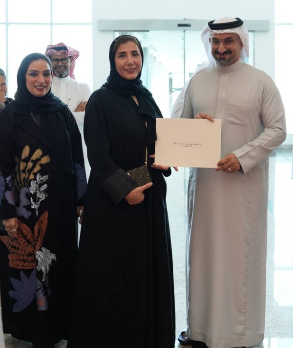 وزير الصناعة والتجارة يفتتح &laquo;معرض العطاء المستمر 4&raquo;