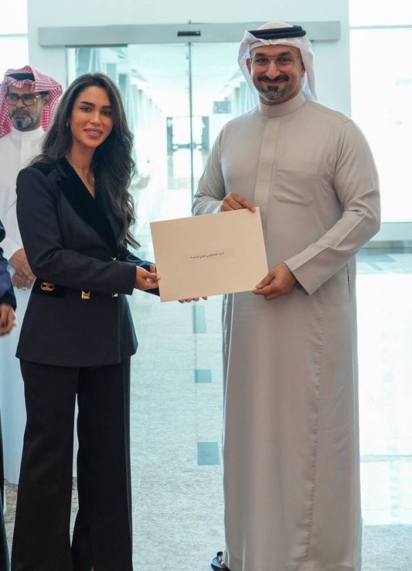 وزير الصناعة والتجارة يفتتح &laquo;معرض العطاء المستمر 4&raquo;