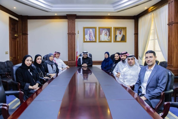 وزير التربية والتعليم يتسلم شهادة (آيزو 27001) في إدارة أمن المعلومات