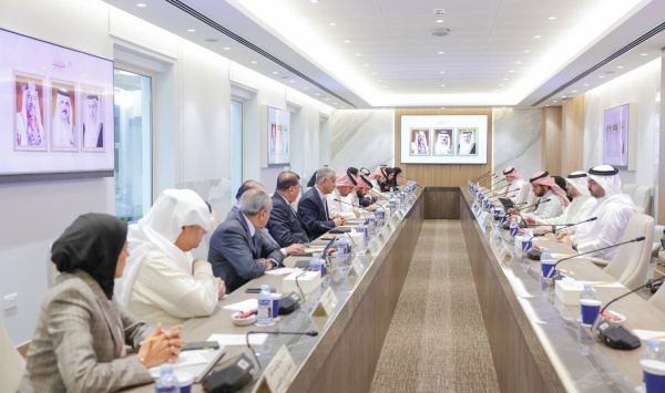 اللجنة المشتركة بين "الشورى والنواب تجتمع مع غرفة التجارة لمناقشة رسوم تصاريح الأجانب