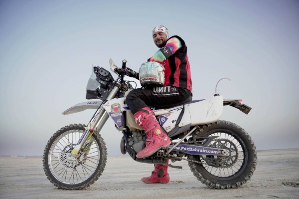 &laquo;الوطن&raquo; تحاور متسابق الرالي الوحيد في البحرين