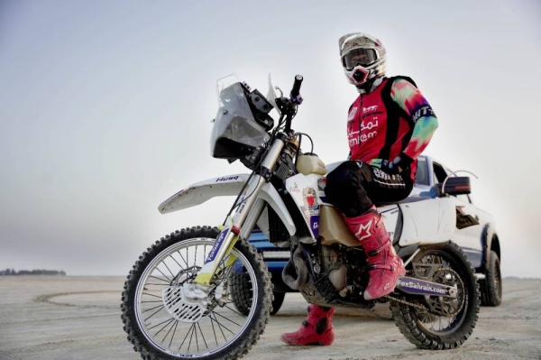 &laquo;الوطن&raquo; تحاور متسابق الرالي الوحيد في البحرين