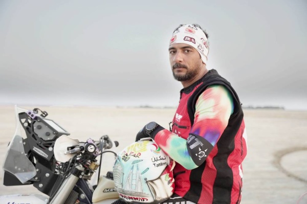 &laquo;الوطن&raquo; تحاور متسابق الرالي الوحيد في البحرين