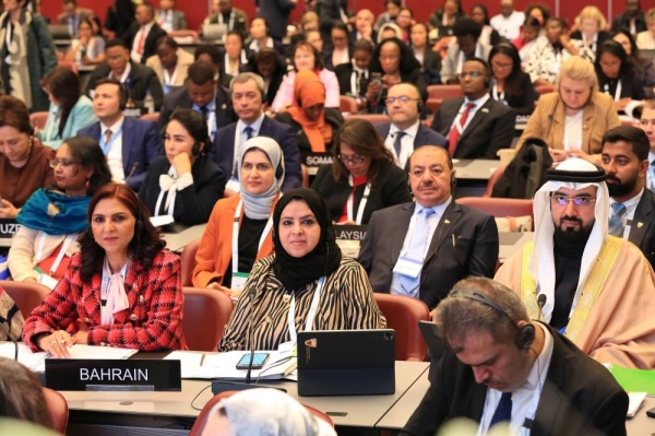 الزايد: يجب صوغ تشريعات واستراتيجيات وطنية تنظّم استخدام الذكاء الاصطناعي