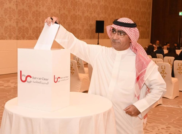 أحمد بن علي آل خليفة : الاستثمارات الكبيرة لـ&laquo;زين البحرين&raquo; انعكست إيجاباً على المواطن