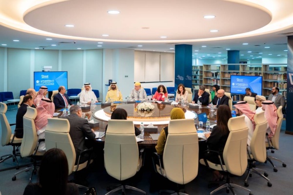 عبدالله بن أحمد يستعرض دور مركز "دراسات" في تعزيز العمل العربي المشترك