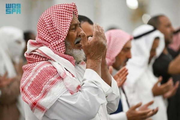 أكثر من 2.5 مليون يشهدون ختم القرآن بالمسجد الحرام ليلة 29 رمضان