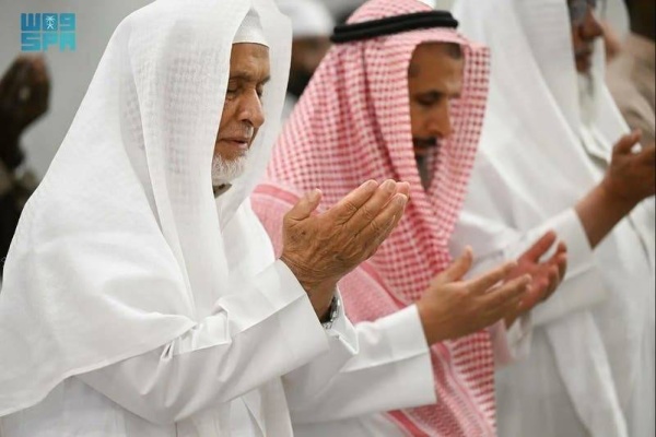 أكثر من 2.5 مليون يشهدون ختم القرآن بالمسجد الحرام ليلة 29 رمضان