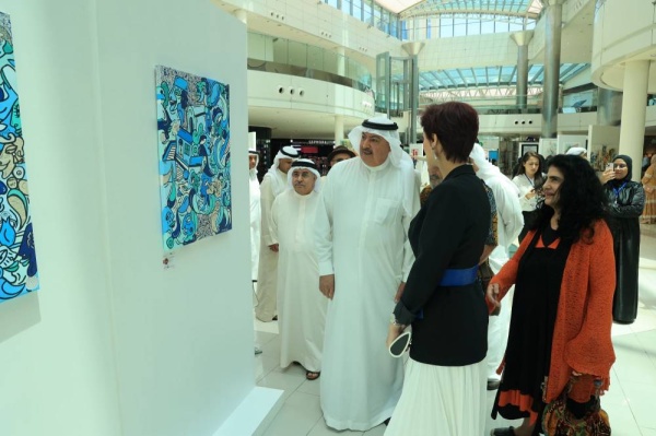 راشد بن خليفة يفتتح المعرض التشكيلي البحريني التونسي