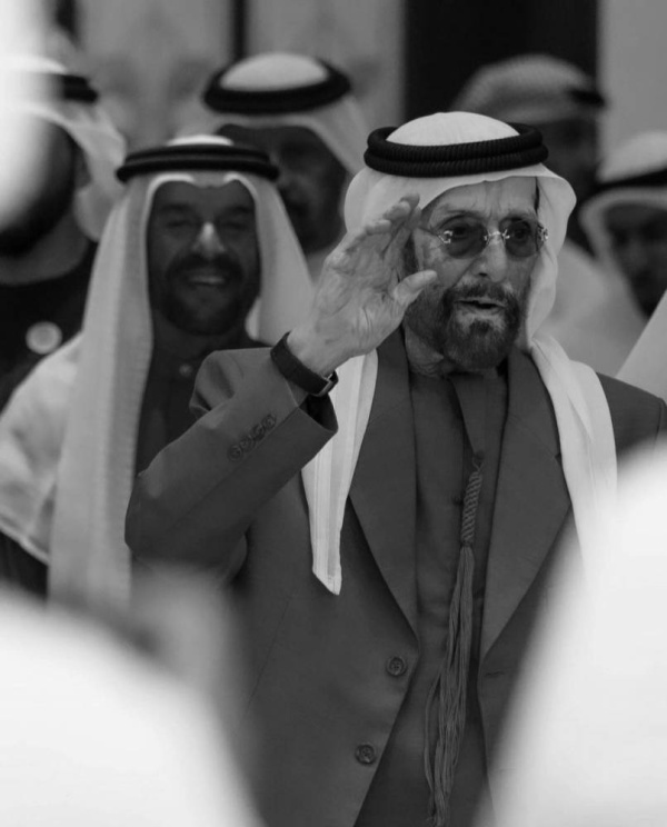 الشيخ محمد بن زايد ينعى طحنون بن محمد آل نهيان