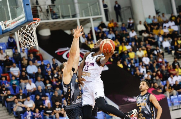 المنامة والأهلي في مهمة حصد أولى بطولات الموسم