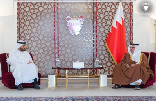 ولي العهد رئيس الوزراء يلتقي رؤساء اتحادات وأعضاء نقابات العمال في البحرين