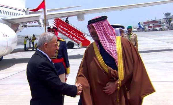 رئيس العراق يصل إلى مملكة البحرين للمشاركة في القمة العربية الثالثة والثلاثين
