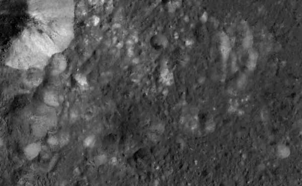 بعدسة ناسا الجديدة.. شاهد الأماكن الأكثر ظلاماً على القمر