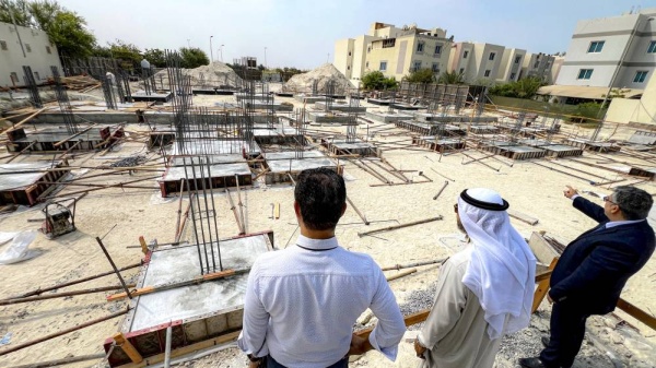 وفد من الأوقاف الجعفرية يطلع على مستجدات العمل في مشاريع مساجد مدينة سلمان